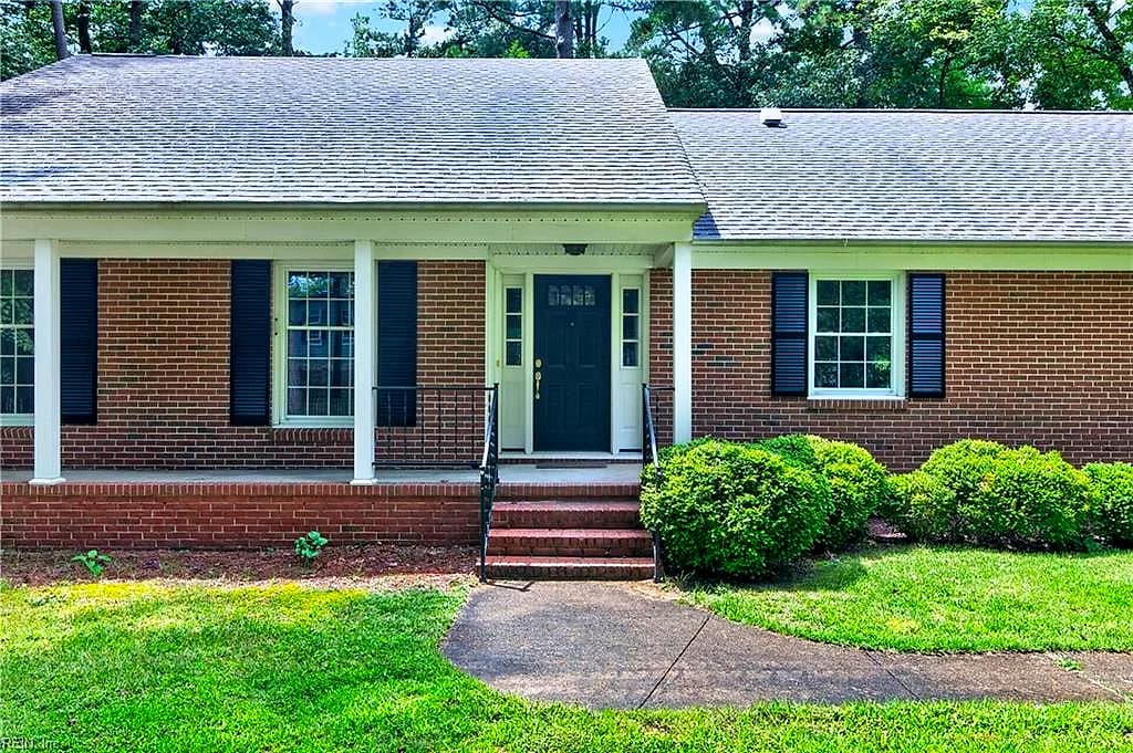 401 Piney Point RD, YORKTOWN VA 23692 - Photo 3