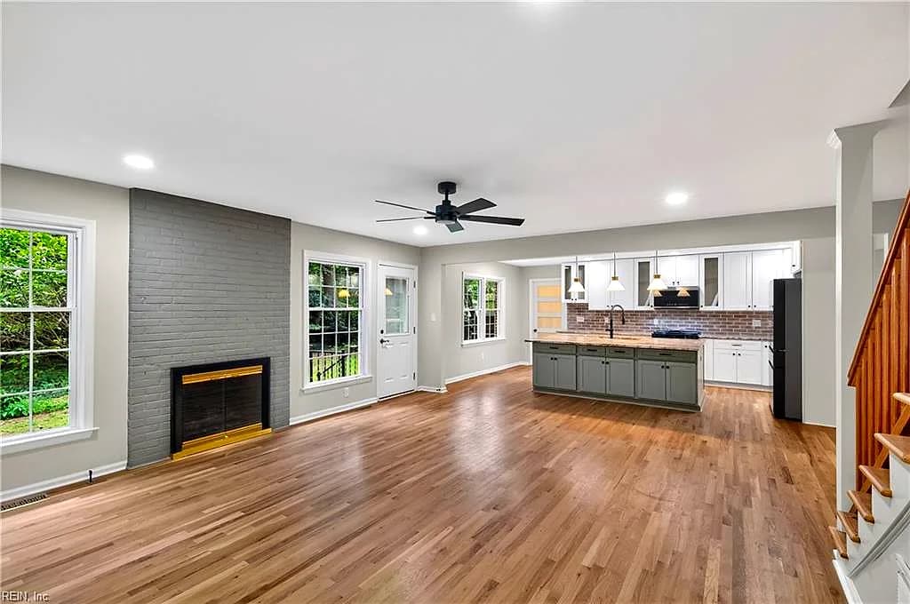 401 Piney Point RD, YORKTOWN VA 23692 thumb 10
