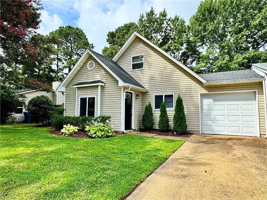 1423 Goldfinch LN, VIRGINIA BEACH VA 23454 - Main photo