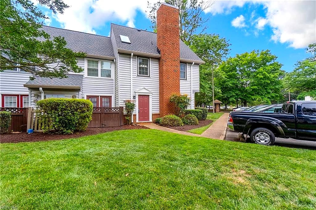 928 Saint Andrews RCH #A, CHESAPEAKE VA 23320 - Photo 4