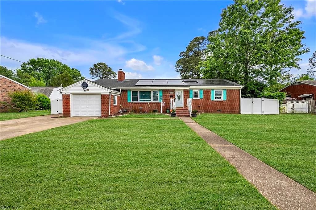 409 Shoreline DR, HAMPTON VA 23669 - Photo 3