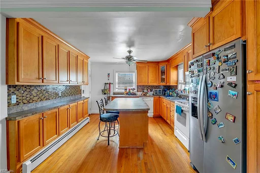 409 Shoreline DR, HAMPTON VA 23669 - Photo 5