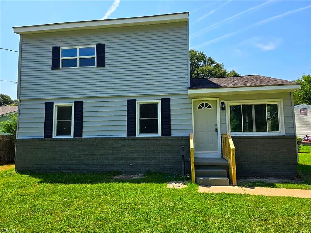 411 Gust LN, PORTSMOUTH VA 23701 - Main photo
