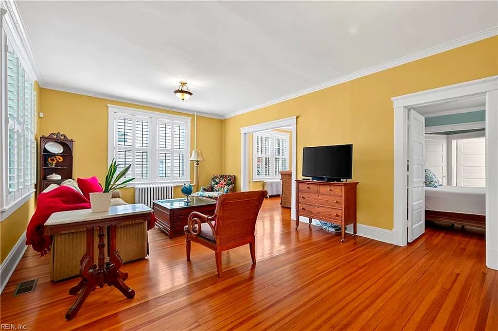 1130 Larchmont CRES, NORFOLK VA 23508 thumb 7