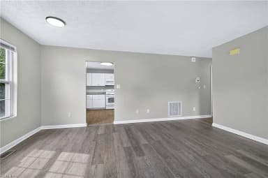 322 S Curry ST, HAMPTON VA 23663 thumb 4