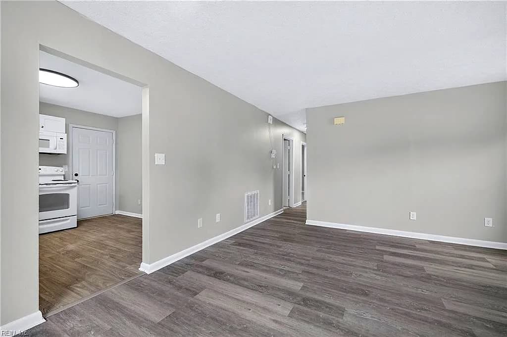 322 S Curry ST, HAMPTON VA 23663 thumb 6