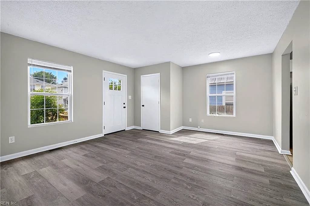 322 S Curry ST, HAMPTON VA 23663 thumb 7