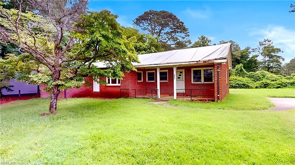 5856 Godwin BLVD, SUFFOLK VA 23432 - Photo 2
