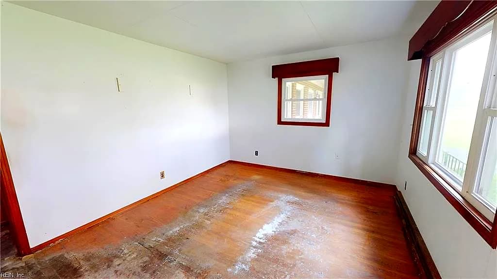 5856 Godwin BLVD, SUFFOLK VA 23432 - Photo 4