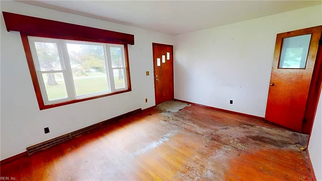 5856 Godwin BLVD, SUFFOLK VA 23432 thumb 6