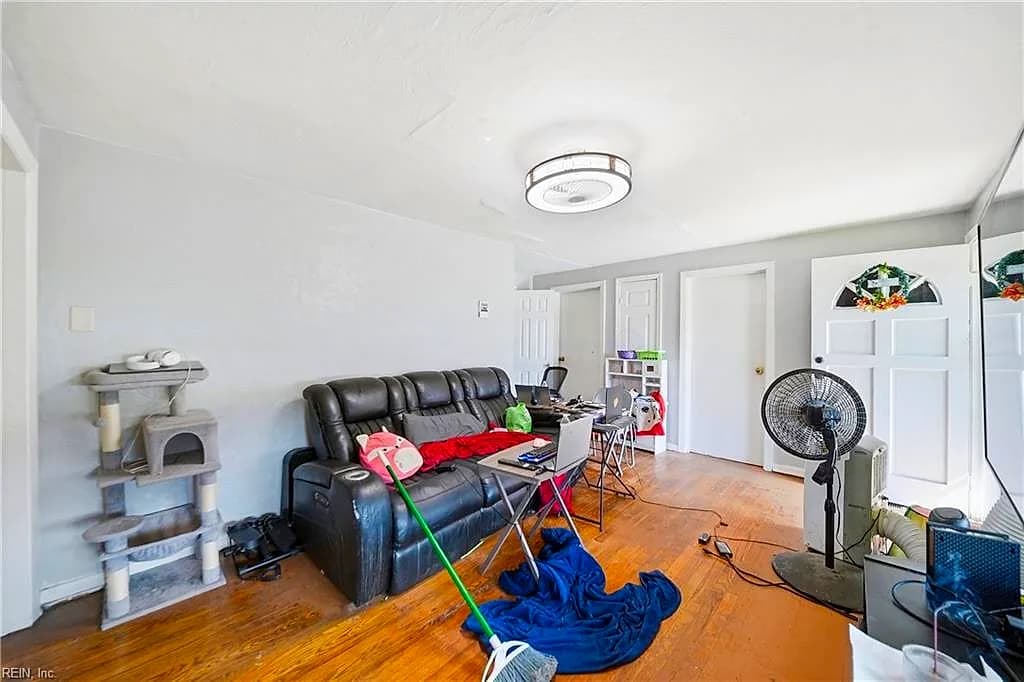 210 S Division ST, SUFFOLK VA 23434 thumb 8