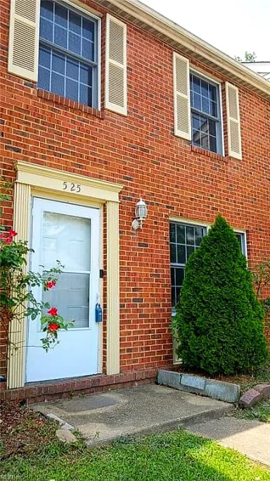 525 Chanticlar CT, NEWPORT NEWS VA 23608 thumb 3