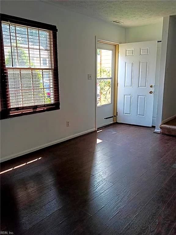 525 Chanticlar CT, NEWPORT NEWS VA 23608 thumb 7