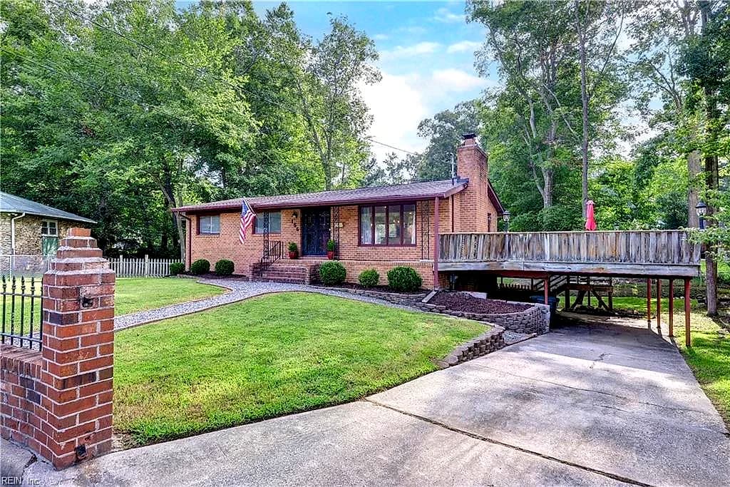 156 Barksdale DR, NEWPORT NEWS VA 23608 - Photo 2