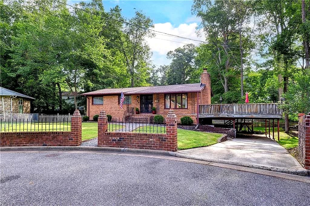 156 Barksdale DR, NEWPORT NEWS VA 23608 - Photo 3