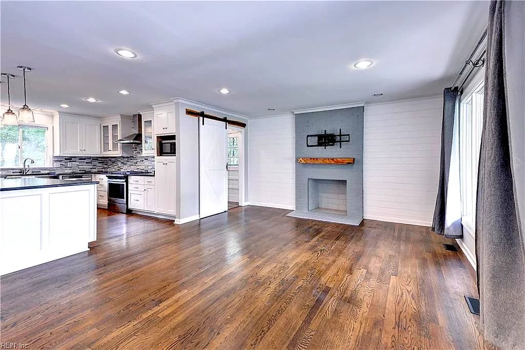 156 Barksdale DR, NEWPORT NEWS VA 23608 thumb 9