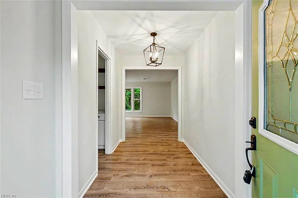 501 Carters Grove CT, HAMPTON VA 23663 thumb 7