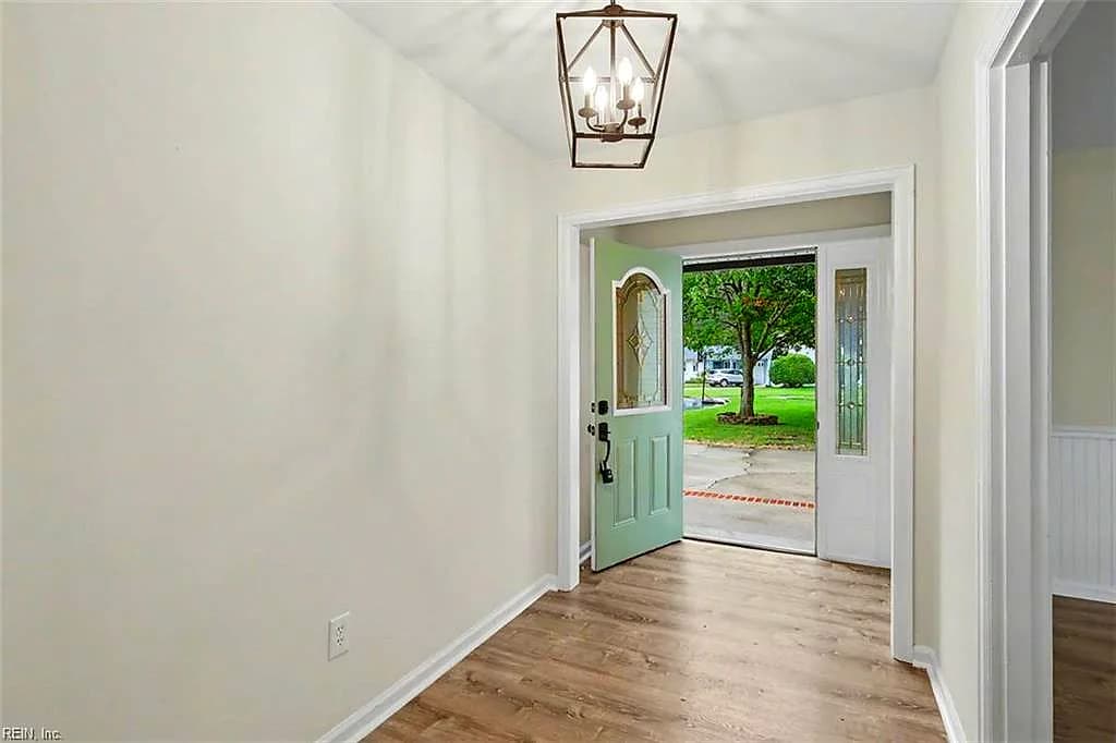 501 Carters Grove CT, HAMPTON VA 23663 thumb 8