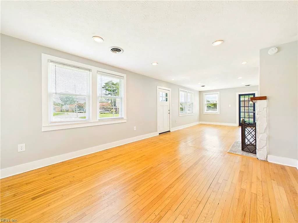 125 Eggleston AVE, HAMPTON VA 23669 thumb 12
