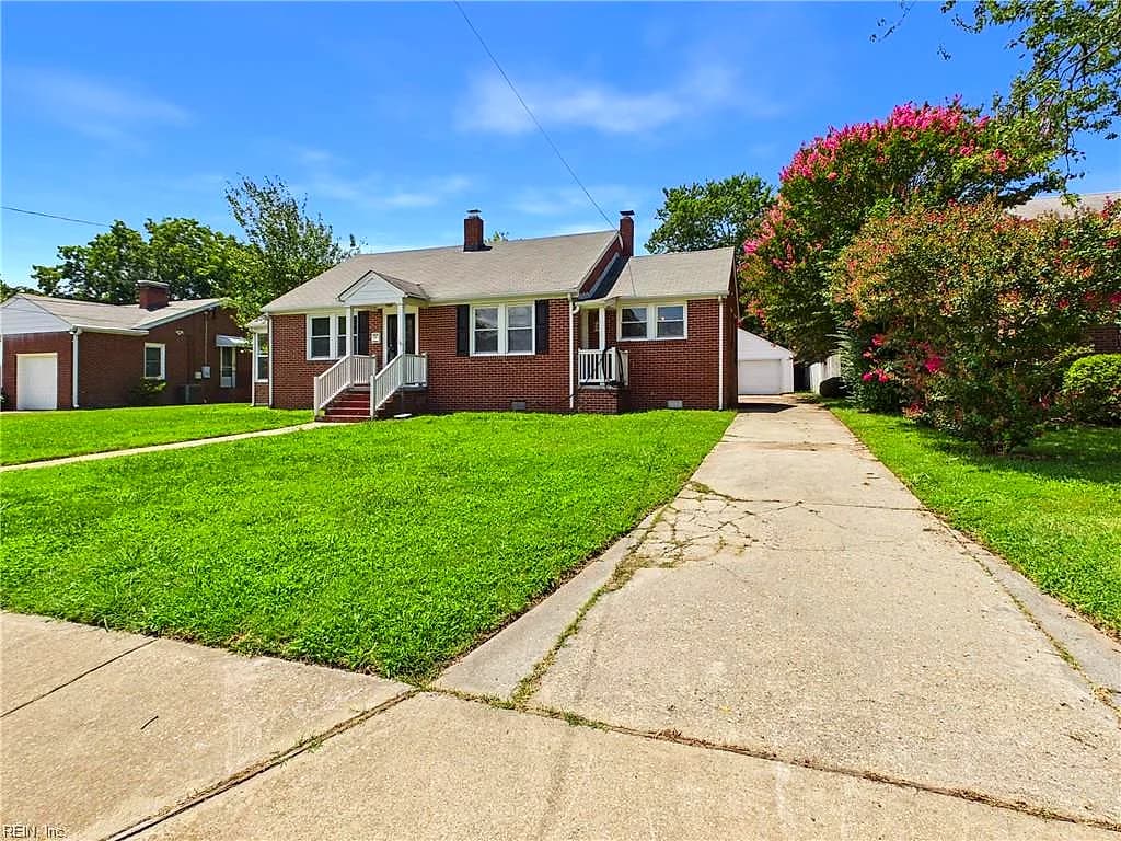 125 Eggleston AVE, HAMPTON VA 23669 - Photo 4
