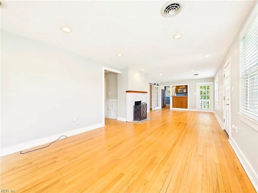 125 Eggleston AVE, HAMPTON VA 23669 thumb 6