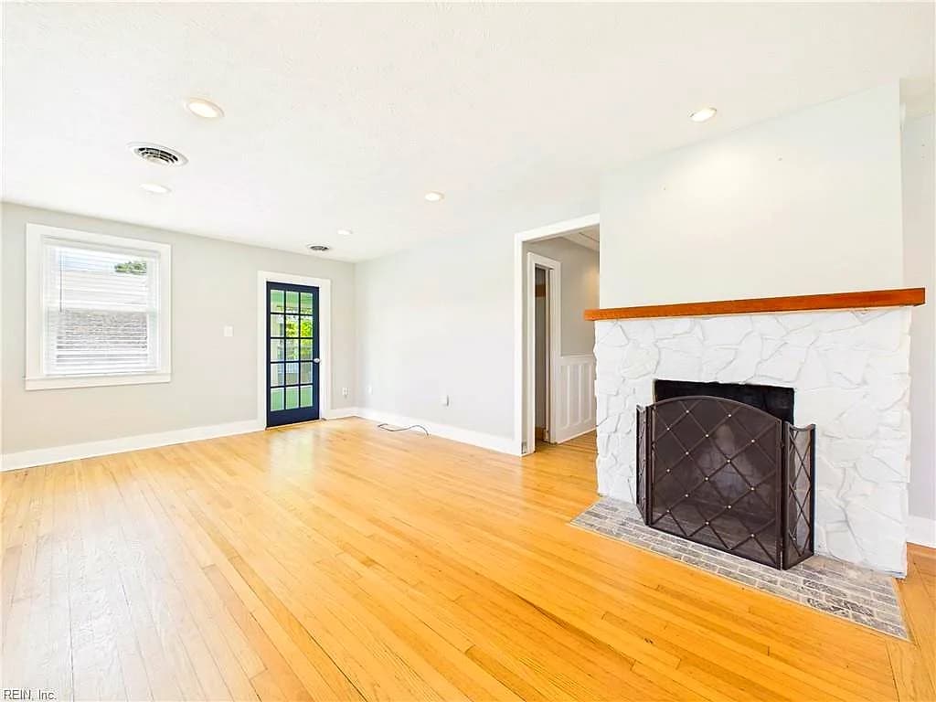 125 Eggleston AVE, HAMPTON VA 23669 thumb 9