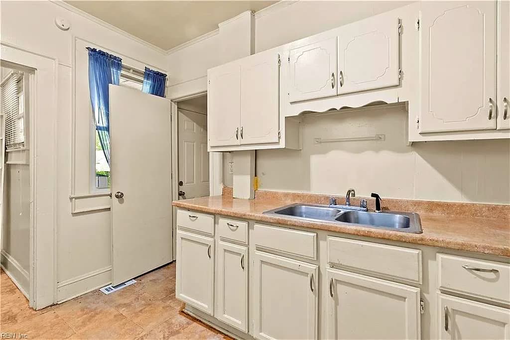 717 W 35th ST, NORFOLK VA 23508 thumb 10
