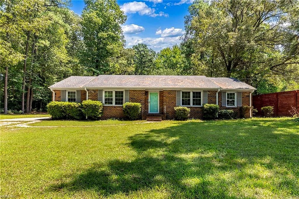 18153 Rosemont RD, SEDLEY VA 23878 - Main photo