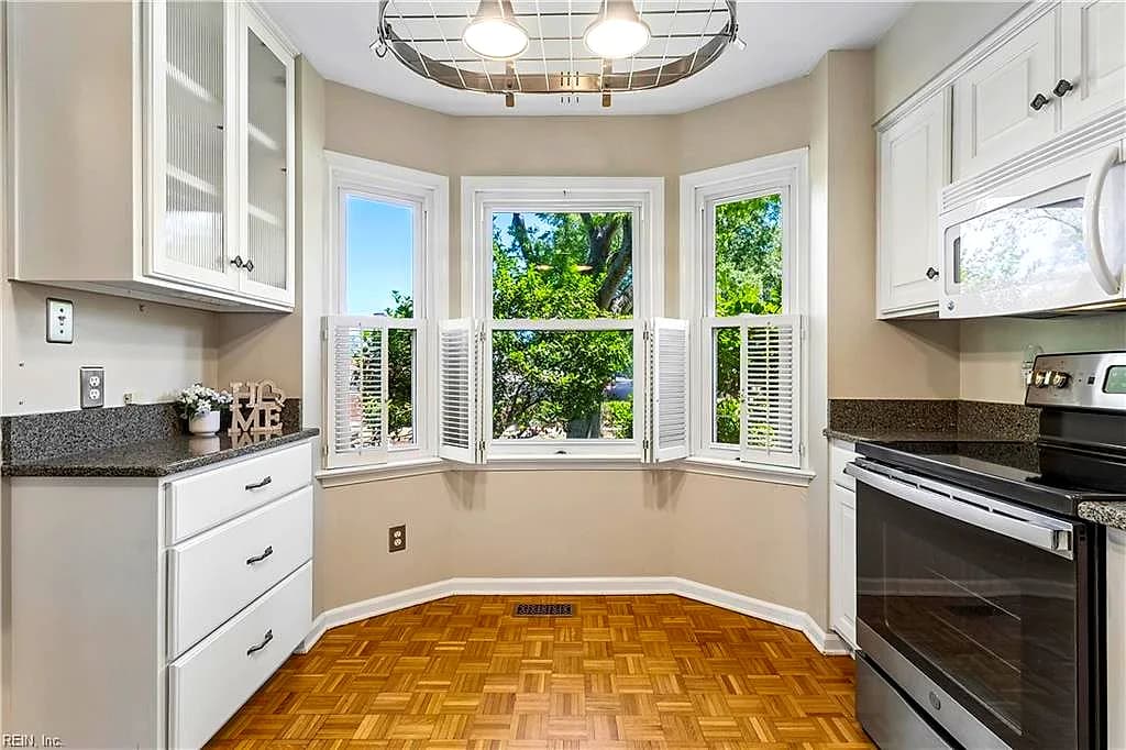 305 Shirley AVE, NORFOLK VA 23517 - Photo 4
