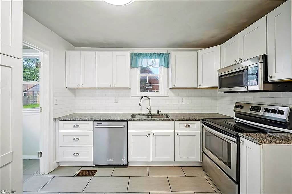 2701 Bainbridge BLVD, CHESAPEAKE VA 23324 thumb 12