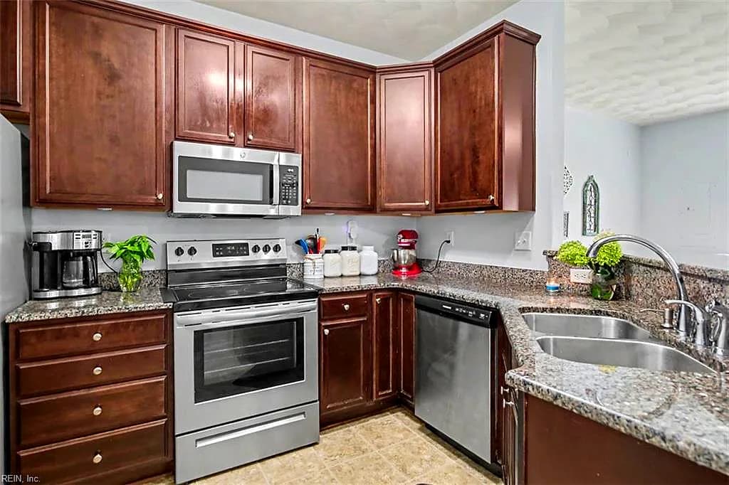 16 Frazier CT, HAMPTON VA 23666 thumb 12