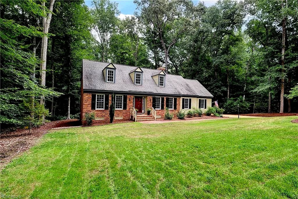 102 Whitehall CT, WILLIAMSBURG VA 23188 - Photo 5