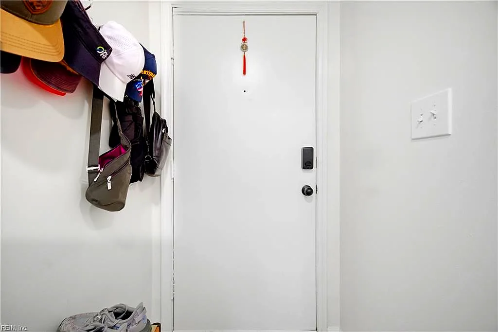 810 E Ocean View AVE #107, NORFOLK VA 23503 - Photo 5