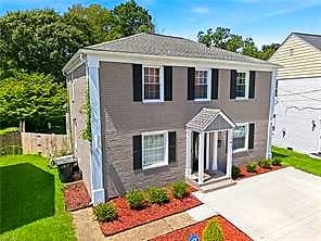147 Armstrong DR, HAMPTON VA 23666 - Photo 3