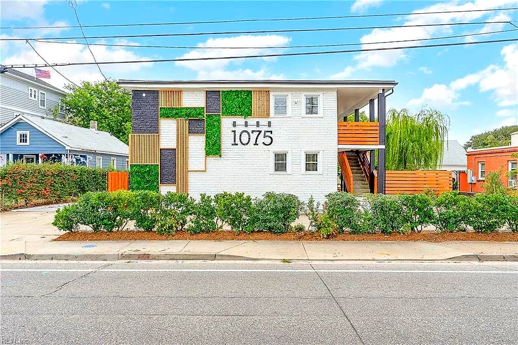 1075 W Ocean View AVE, NORFOLK VA 23503 - Photo 2