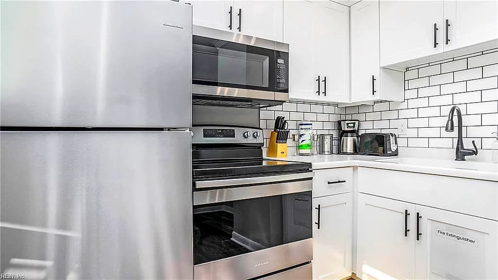 1075 W Ocean View AVE, NORFOLK VA 23503 thumb 12