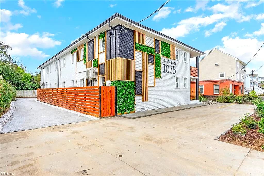 1075 W Ocean View AVE, NORFOLK VA 23503 - Photo 4