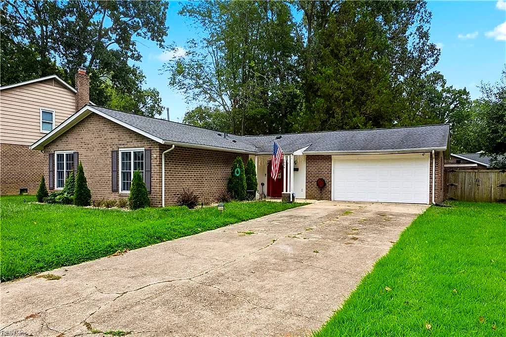 1044 Clipper DR, HAMPTON VA 23669 - Main photo