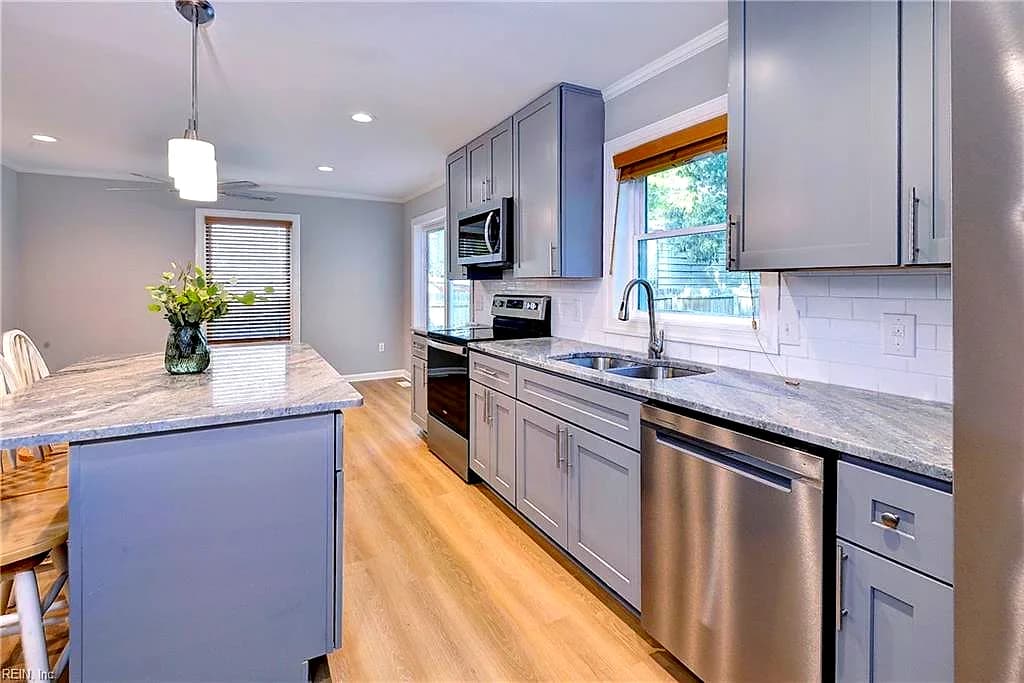 203 Old Seaford RD, SEAFORD VA 23696 thumb 12