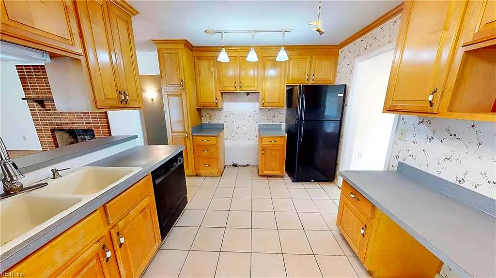 8 Tom Jones CT, HAMPTON VA 23666 thumb 12