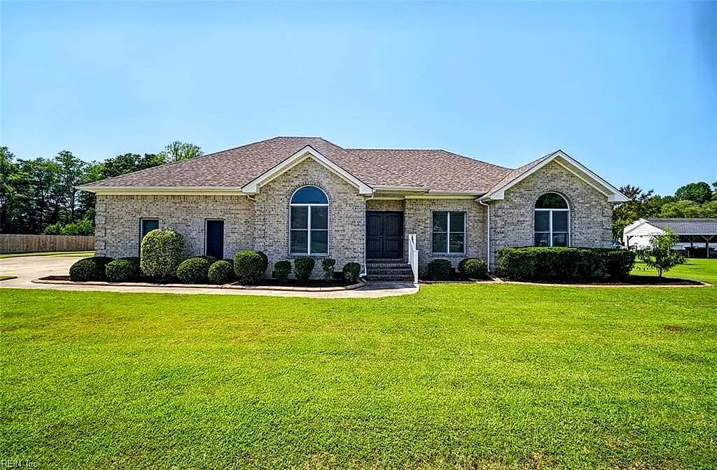124 Holloway DR, SMITHFIELD VA 23430 - Photo 5