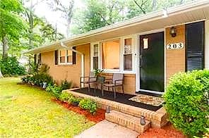 203 York LN, YORKTOWN VA 23692 - Photo 4