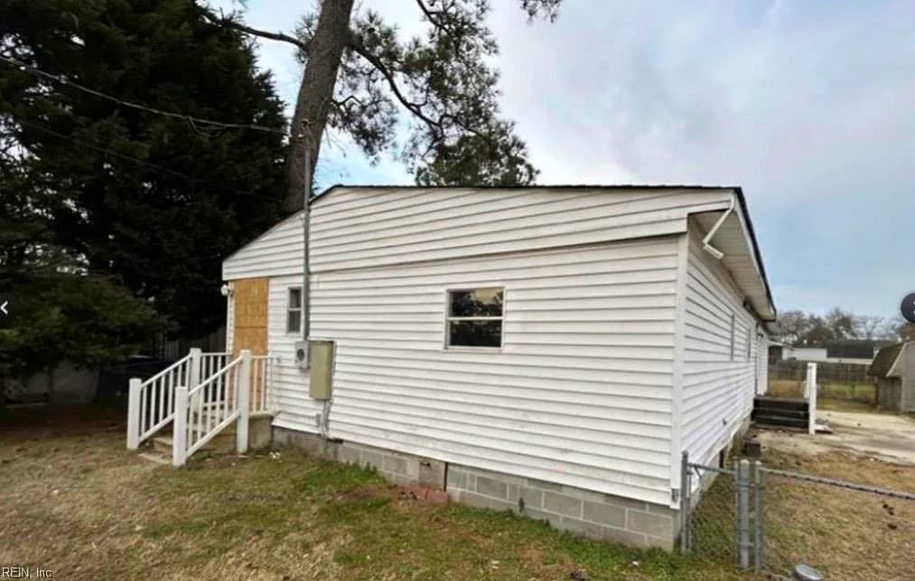 8111 Leo LN, CHINCOTEAGUE ISLAND VA 23336 - Photo 2