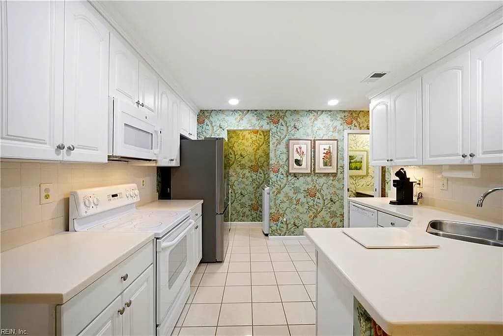 1016 Winged Foot Court CT #B, CHESAPEAKE VA 23320 thumb 11