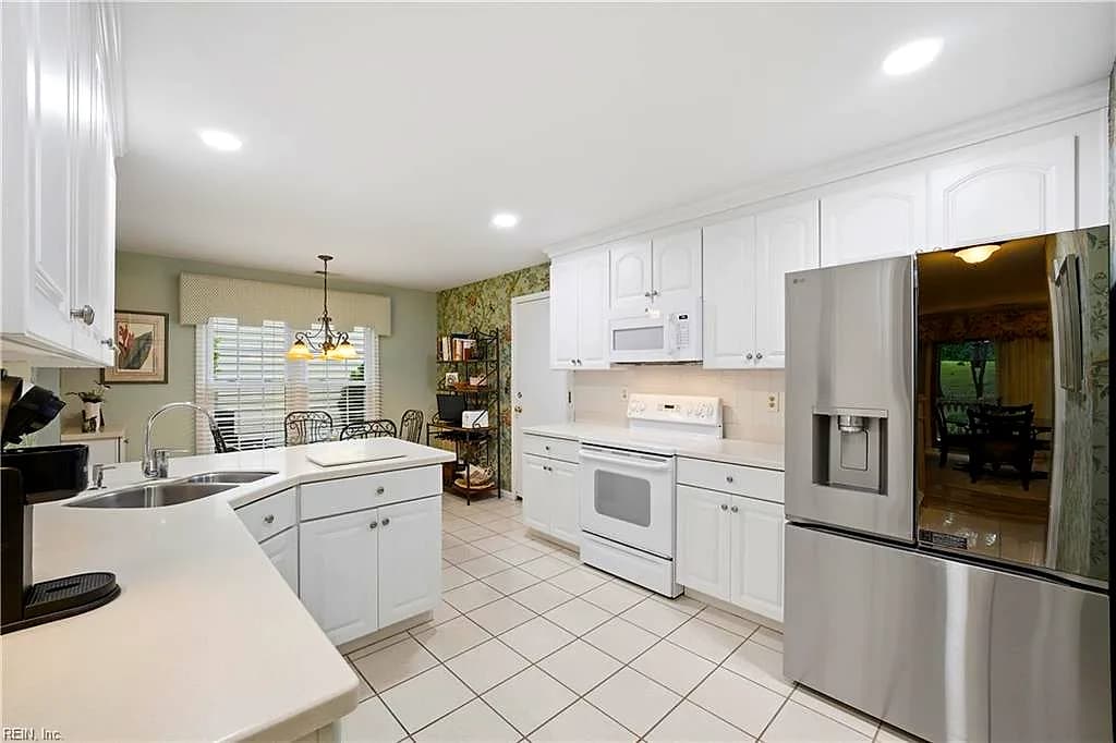 1016 Winged Foot Court CT #B, CHESAPEAKE VA 23320 thumb 10