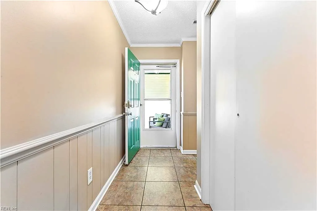 6 Sanlun Lakes DR, HAMPTON VA 23666 thumb 6