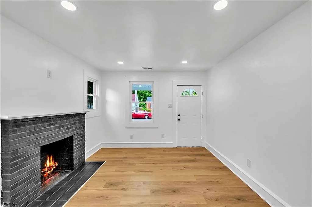 222 N Fifth ST, HAMPTON VA 23664 thumb 9
