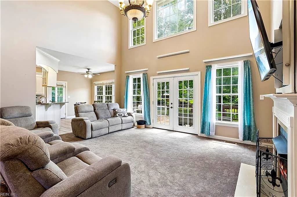 20711 Creekside DR, SMITHFIELD VA 23430 thumb 8