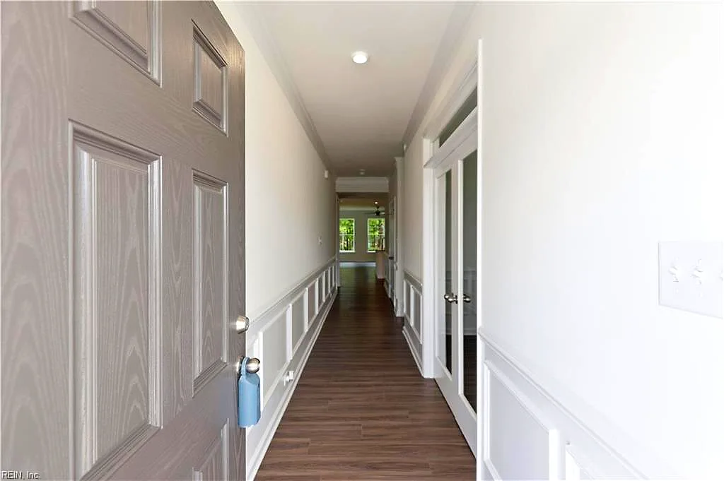 1533 Waltham LN, NEWPORT NEWS VA 23608 - Photo 5