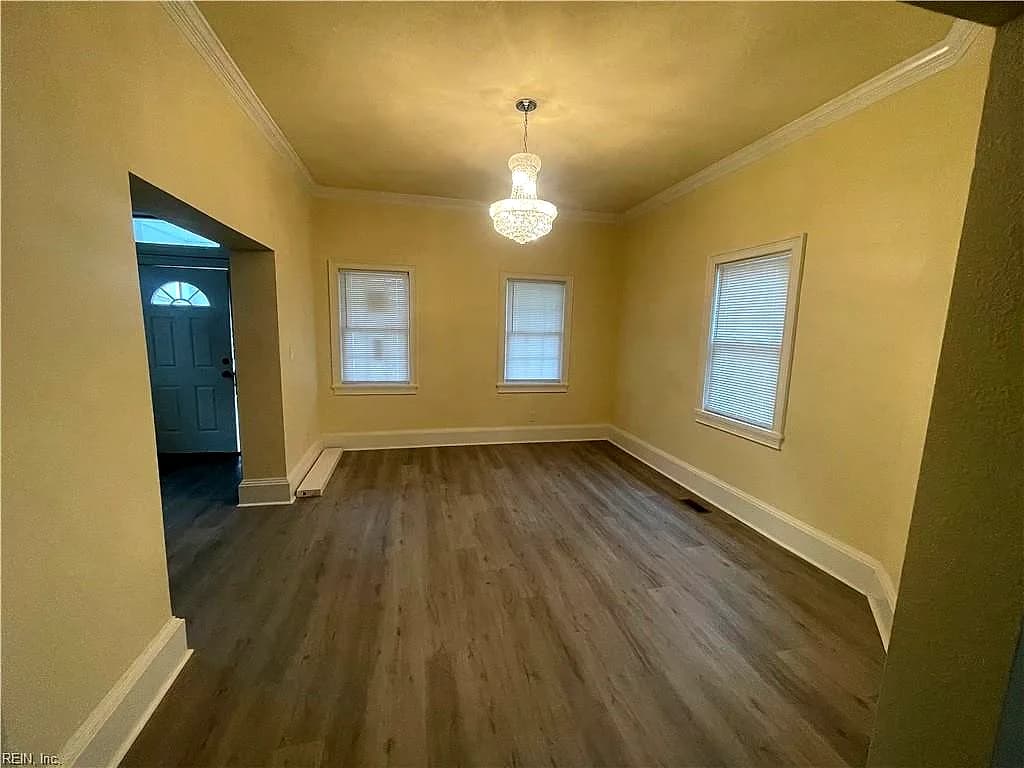220 W 30th ST, NORFOLK VA 23504 - Photo 4